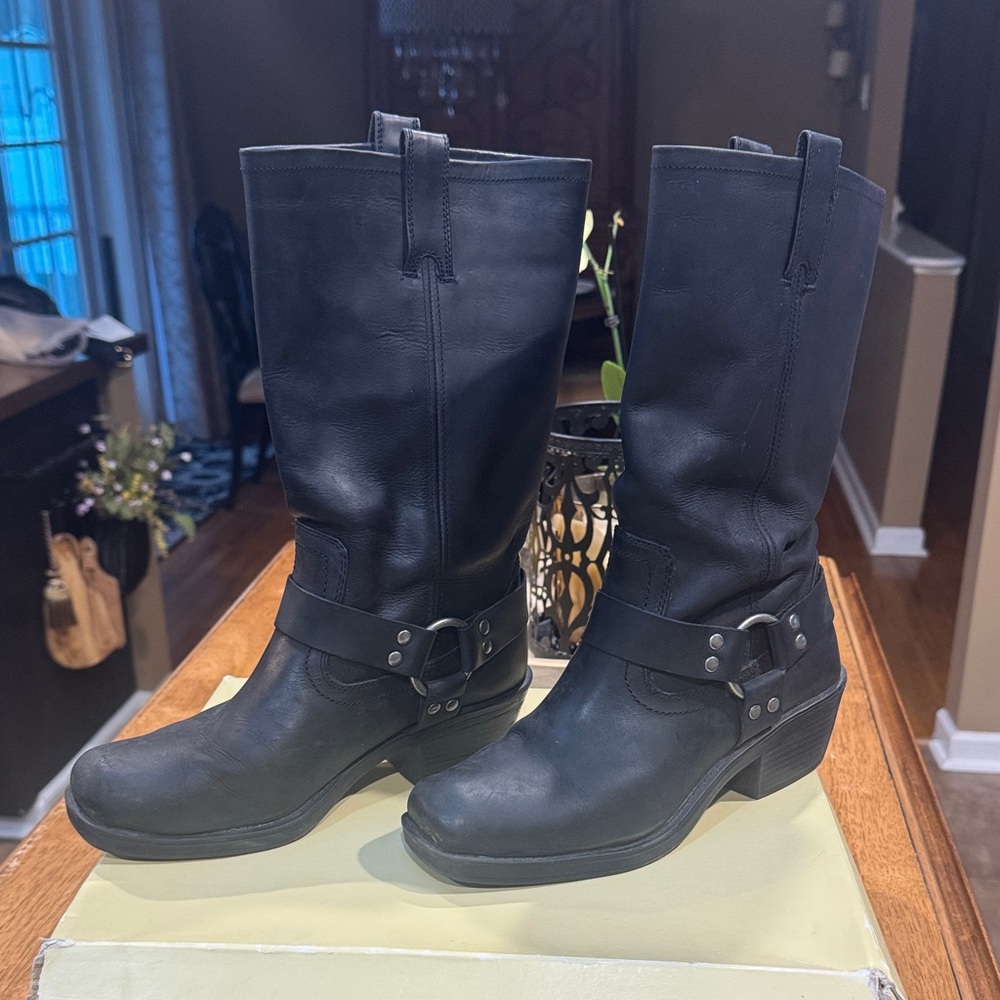 Mossimo Katherine Black Leather Women's Boots SZ 9